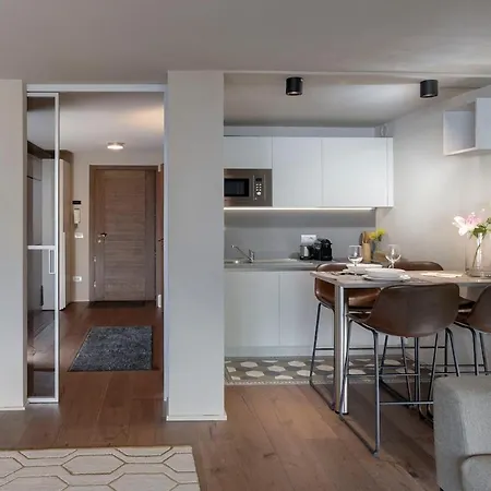 Apartment Mcx Vacation - Plateau View, Modern Mountain Studio, Ski-in, Ski-out In